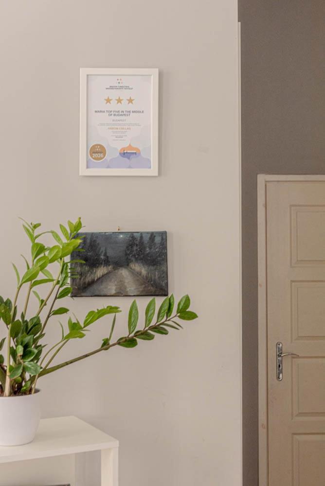 Appartamento Maria Topfive With Free Private Parking Budapest Esterno foto