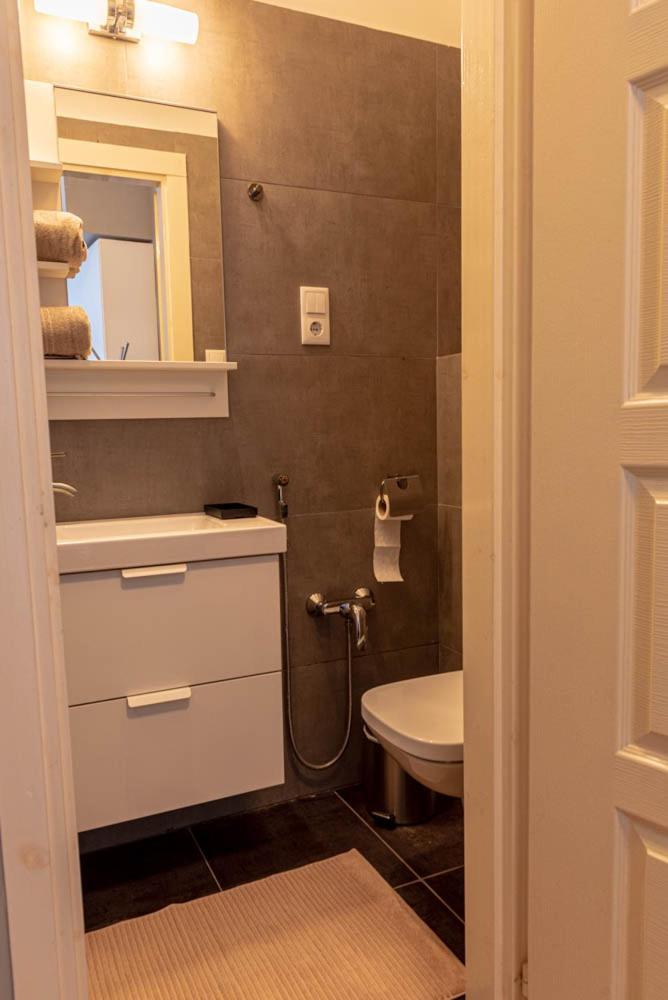Appartamento Maria Topfive With Free Private Parking Budapest Esterno foto