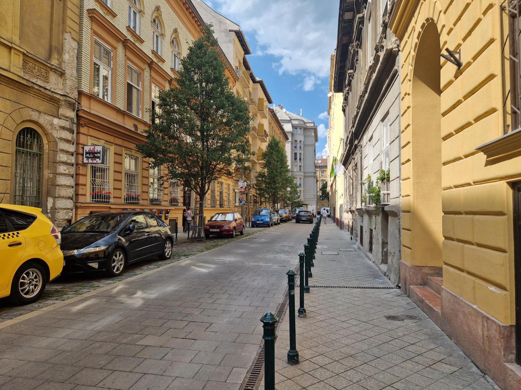 Appartamento Maria Topfive With Free Private Parking Budapest Esterno foto